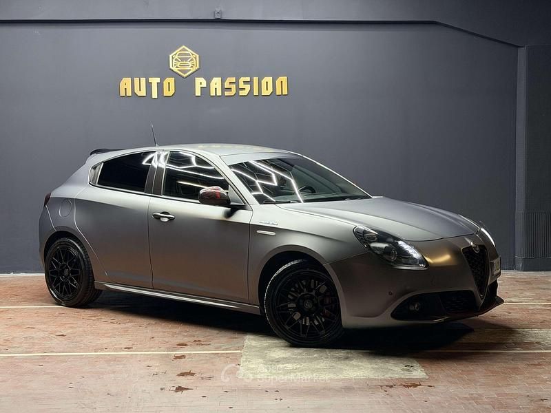 Usata Alfa Romeo Giulietta Veloce 241 CV (177 kW) 2017 Grigio Utilitaria