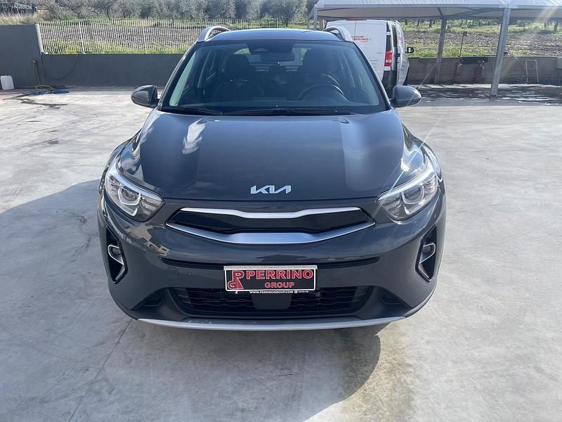 Grigio Usata 2021 Kia Stonic Style SUV | 13.500 € (Buon prezzo) - Immagine 1/4