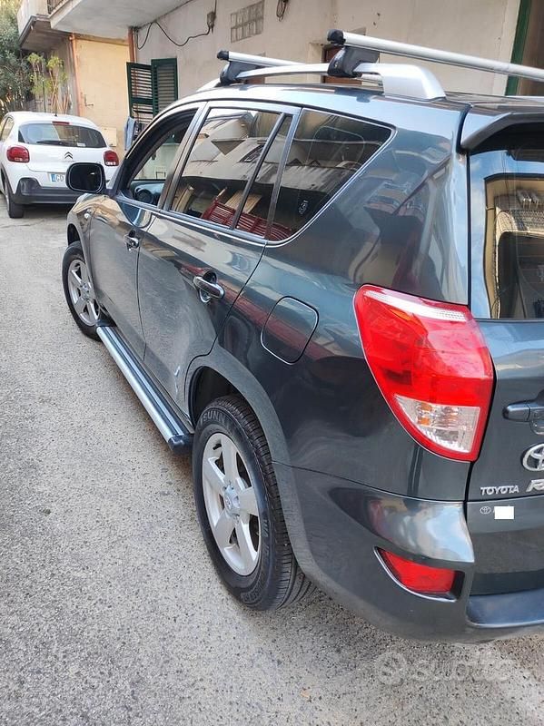 Occasion Toyota RAV4 136 ch (100 kW) 2006 Gris SUV