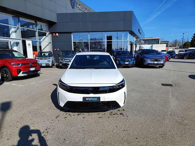 Usata Opel Corsa 101 CV (74 kW) 2025 Bianco Utilitaria