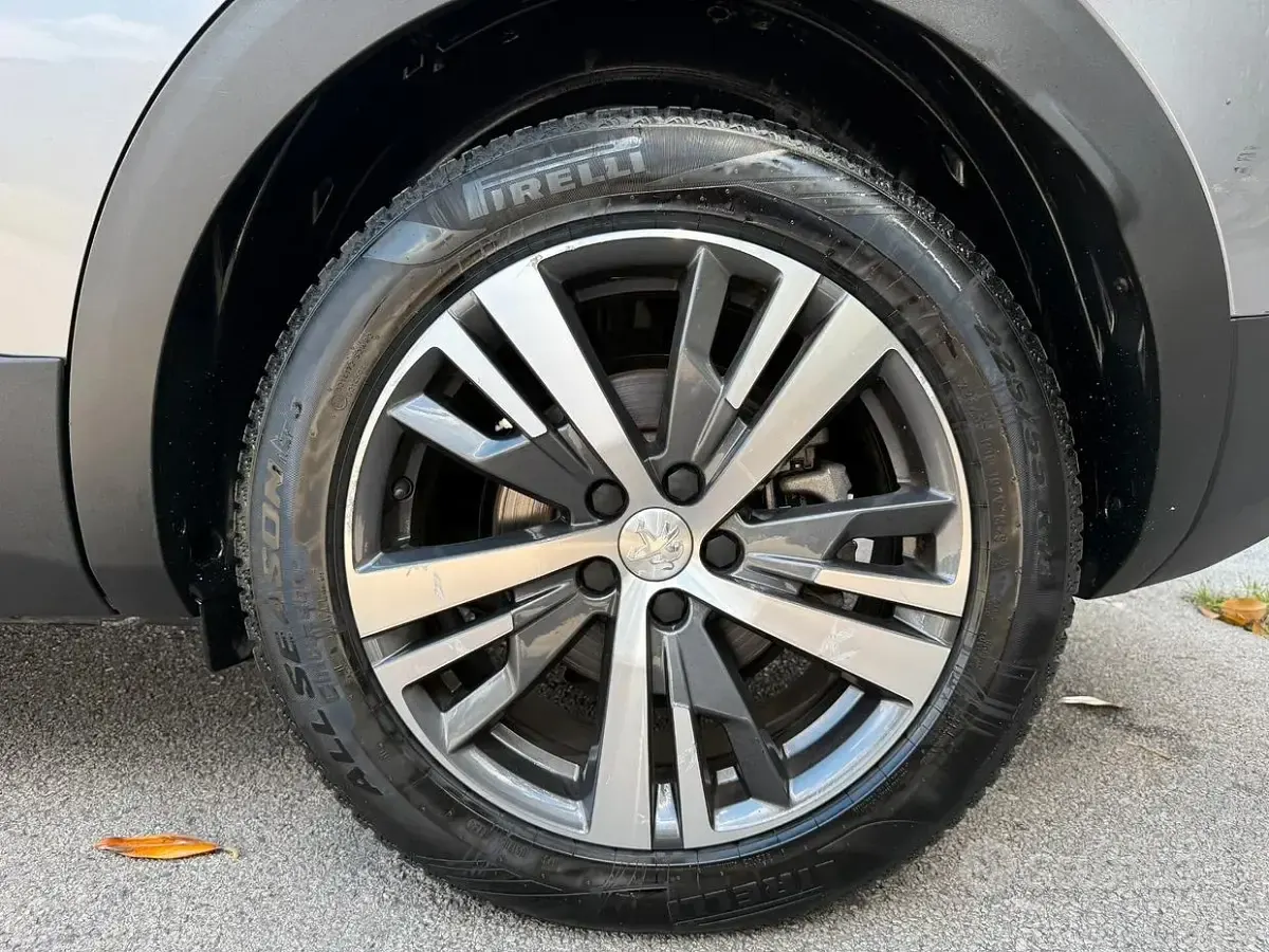Usata Peugeot 3008 Allure 131 CV (96 kW) 2022 Bluazzurro SUV