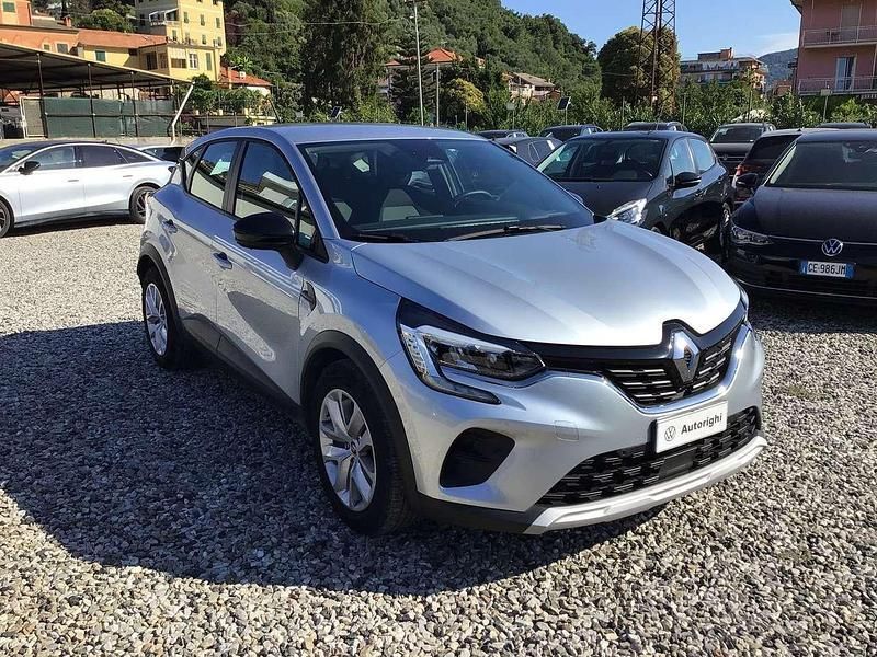 Usata Renault Captur Zen 143 CV (105 kW) 2022 Argento SUV