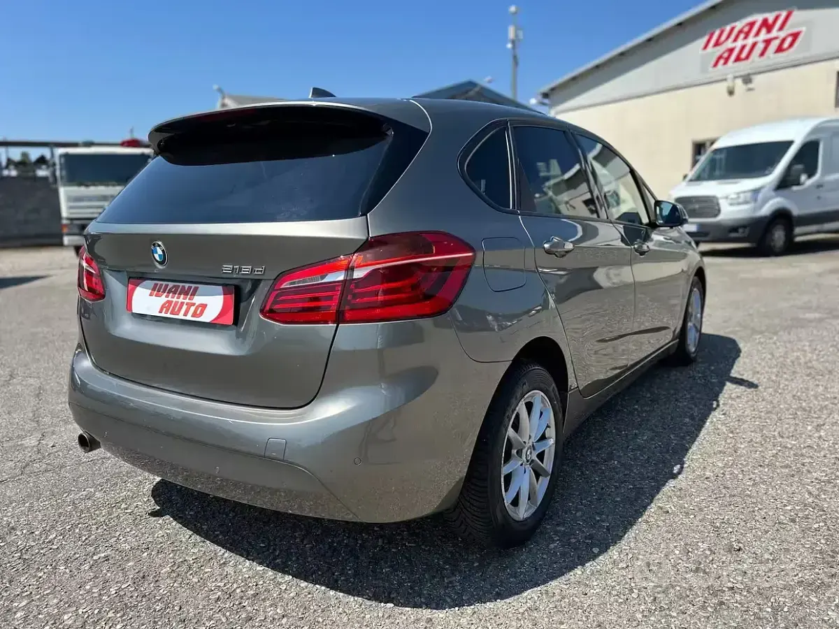 Usata BMW 218 Active Tourer Advantage 150 CV (110 kW) 2017 Marrone Monovolume
