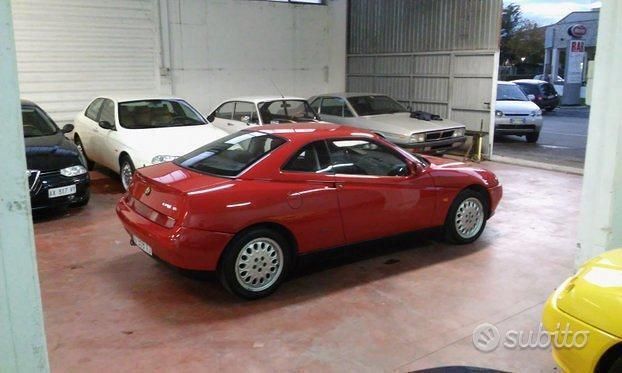 Usata Alfa Romeo GTV 149 CV (109 kW) 1996 Rosso Coupé