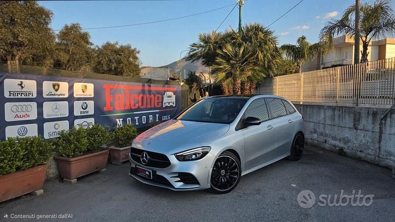 Usata Mercedes B180 Premium 136 CV (100 kW) 2021 Grigio Monovolume