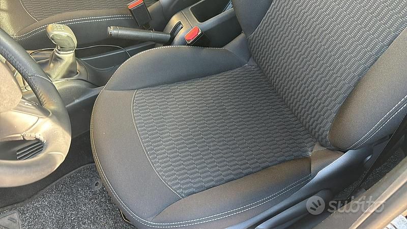 Usata Peugeot 208 83 CV (61 kW) 2019 Blu Utilitaria