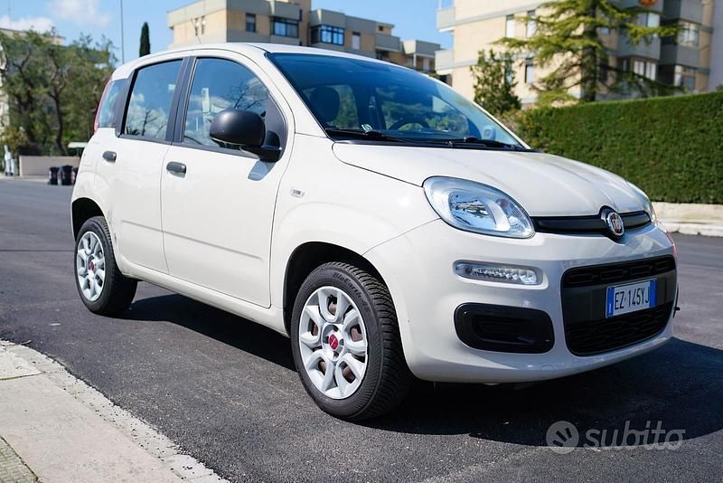 Usata Fiat Panda Easy 86 CV (63 kW) 2015 Beige Utilitaria