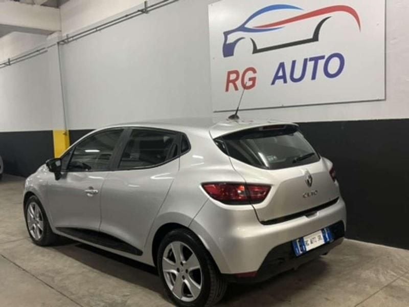 Usata Renault Clio IV 73 CV (53 kW) 2013 Argento Berlina