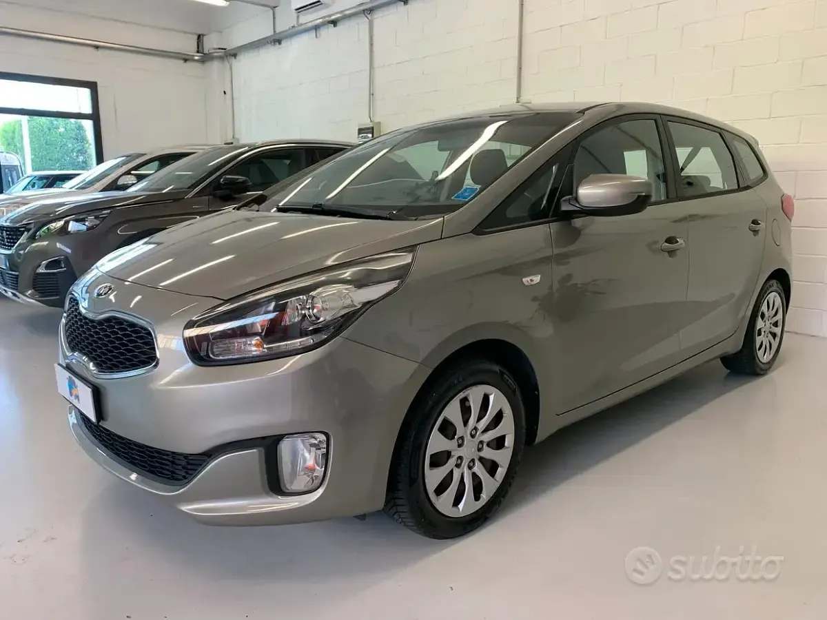 Usata Kia Carens 116 CV (85 kW) 2014 Grigio Monovolume