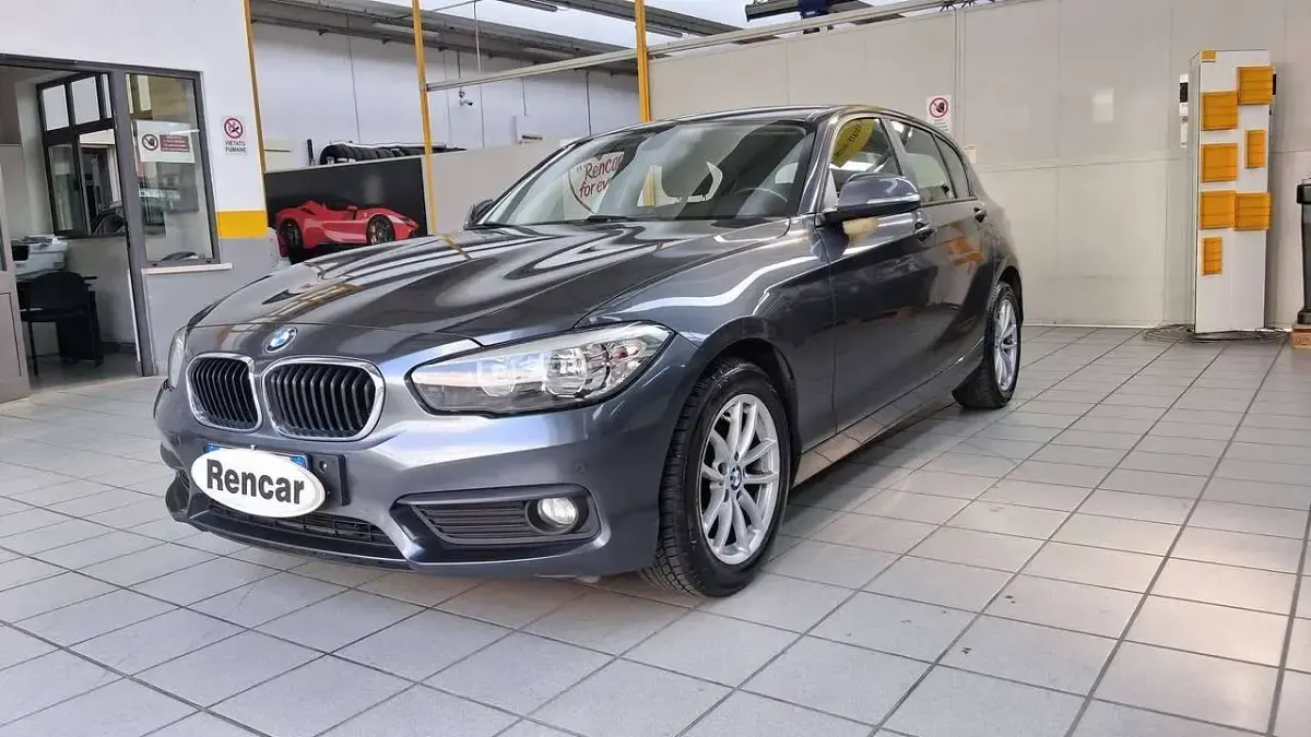 Usata BMW 116 Advantage 116 CV (85 kW) 2017 Grigio Utilitaria