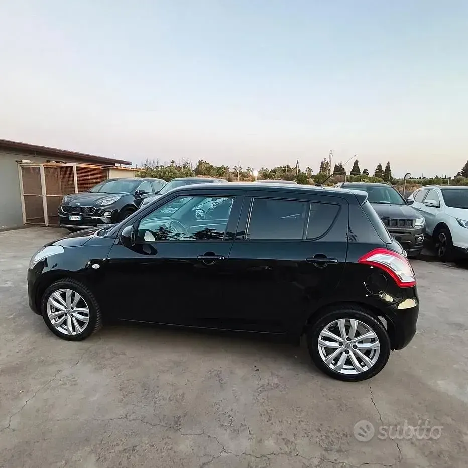 Usata Suzuki Swift 75 CV (55 kW) 2015 Nero Utilitaria