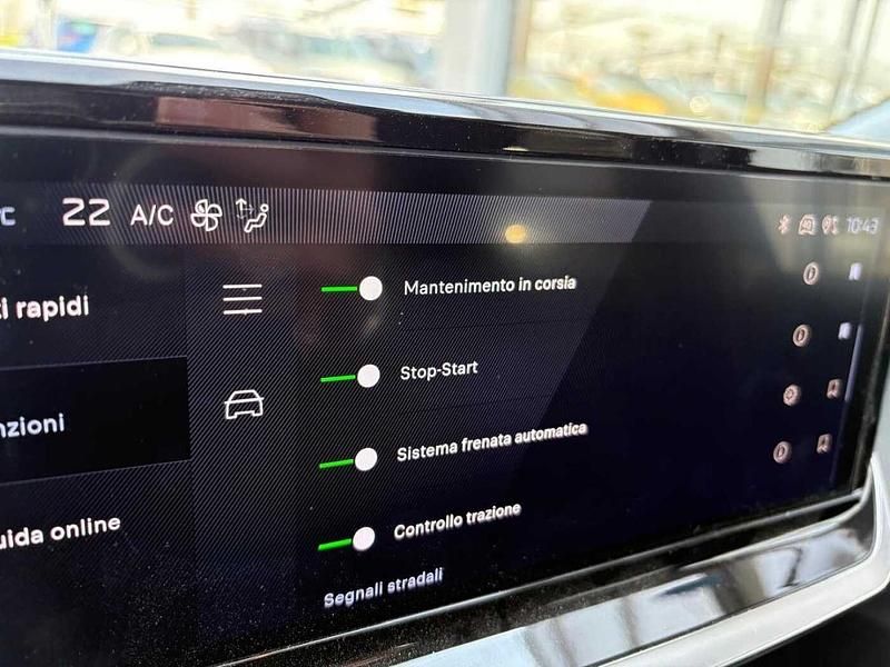 Usata Peugeot 208 Allure 101 CV (74 kW) 2025 Nero Utilitaria