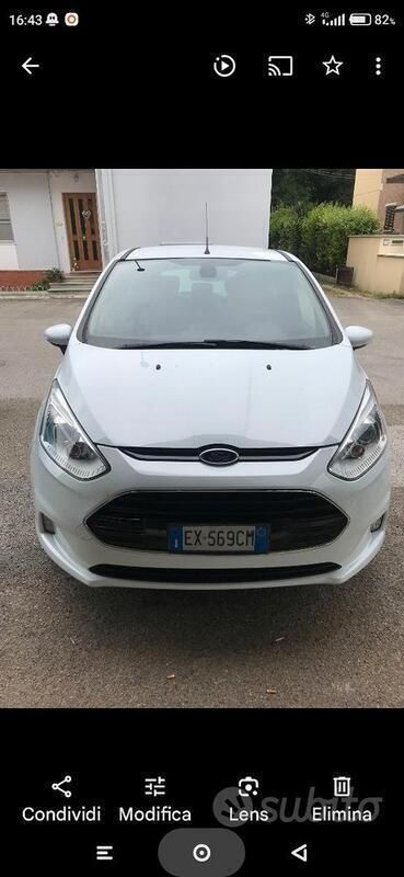 Usata Ford B-MAX 90 CV (66 kW) 2014 Bianco Monovolume