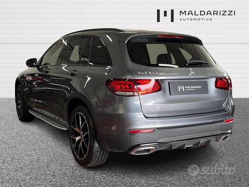 Usata Mercedes GLC300 Edition 306 CV (225 kW) 2022 Grigio SUV