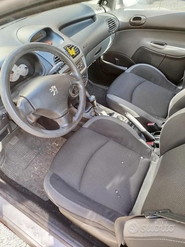 Usata Peugeot 206 68 CV (50 kW) 2006 Berlina