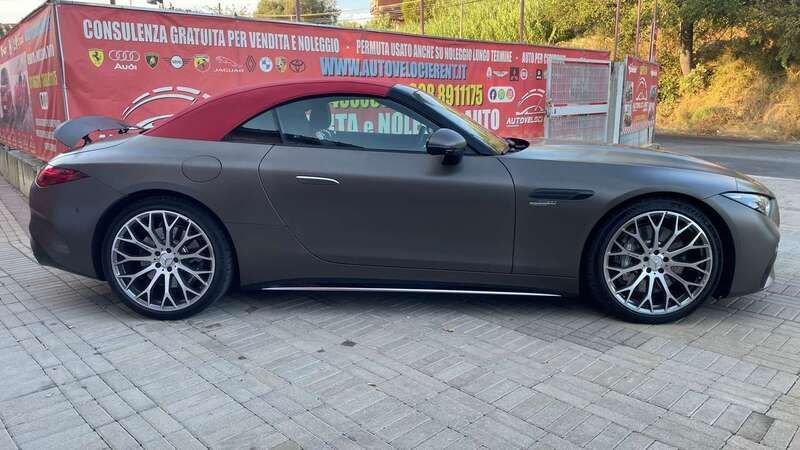 Usata Mercedes SL43 AMG AMG 381 CV (280 kW) 2022 Amg monza grigio magno Cabrio