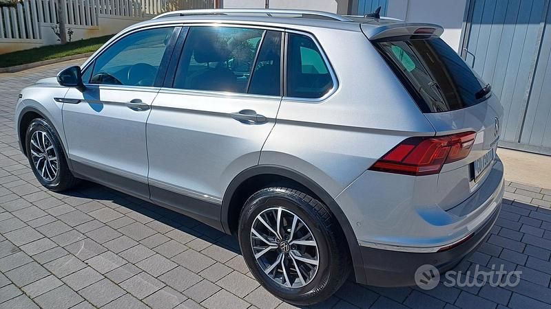 Usata VW Tiguan 150 CV (110 kW) 2021 Grigio SUV