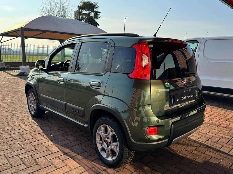 Usata Fiat Panda 4x4 S 84 CV (61 kW) 2013 Verde metallizzato Utilitaria