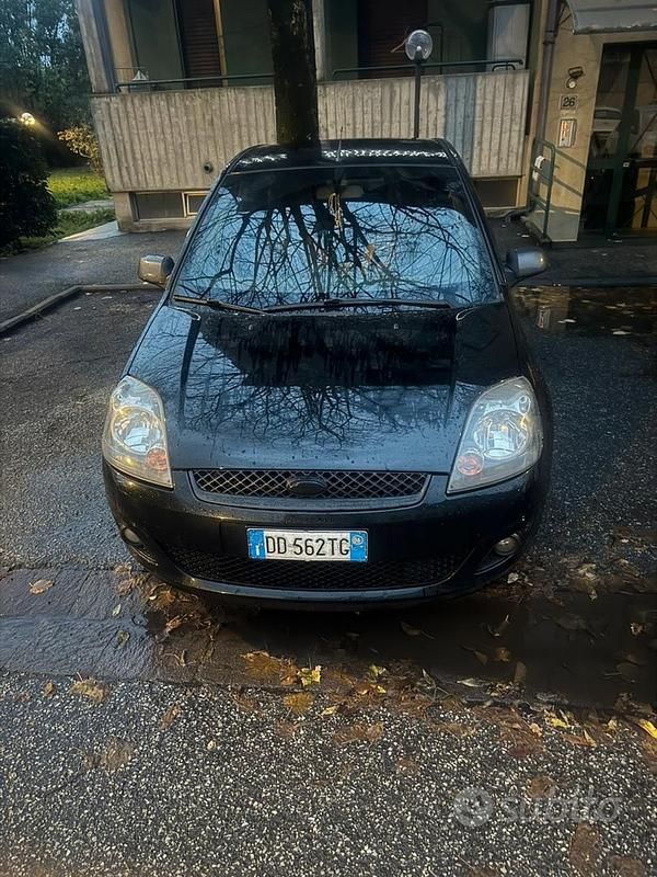 Usata Ford Fiesta 2006 Nero Berlina