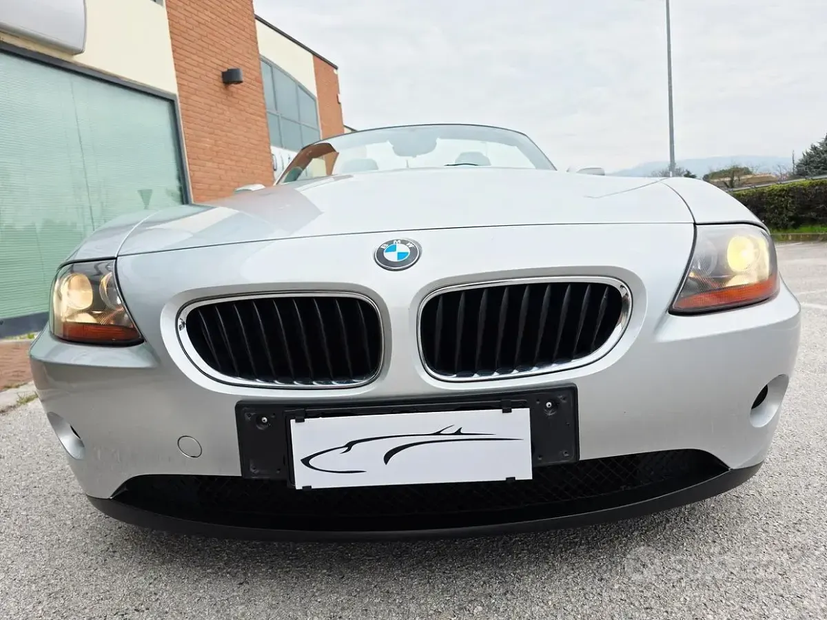 Usata BMW Z4 Efficient Dynamics 192 CV (141 kW) 2004 Grigio Cabrio