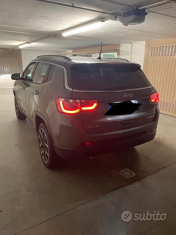 Usata Jeep Compass Limited 140 CV (102 kW) 2020 Grigio SUV