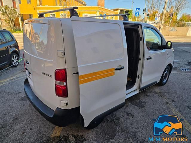 Usata Toyota Proace 120 CV (88 kW) 2021 Bianco Monovolume