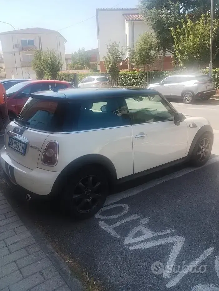 Usata Mini Cooper D 109 CV (80 kW) 2008 Bianco Utilitaria