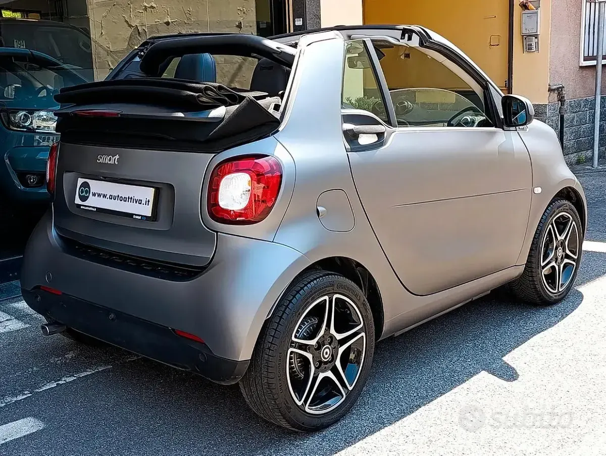 Usata Smart ForTwo Cabrio Prime 90 CV (66 kW) 2018 Grigio Cabrio