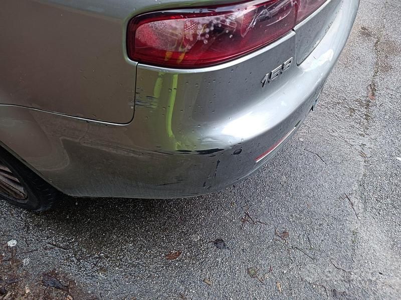 Usata Alfa Romeo 159 Distinctive 170 CV (125 kW) 2010 Grigio Berlina