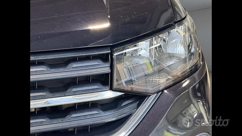 Käytetty VW T-Cross Style 95 HP (69 kW) 2023 Musta Katumaasturi
