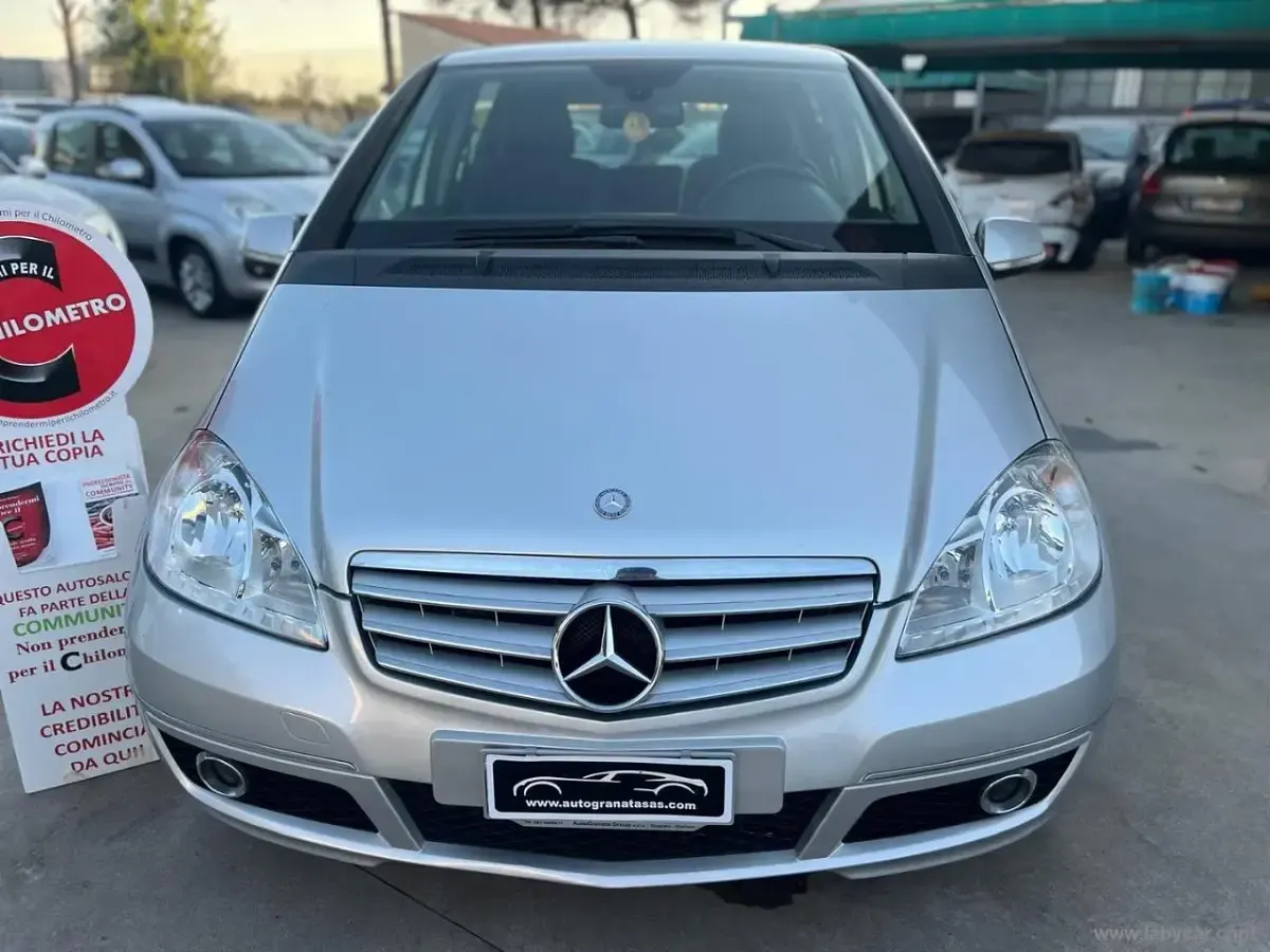 Usata Mercedes A180 Premium 109 CV (80 kW) 2011 Argento Utilitaria
