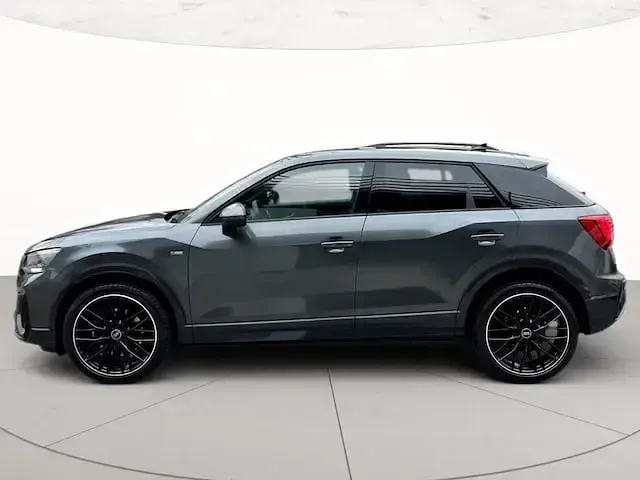 Usata Audi Q2 Ambiente 116 CV (85 kW) 2022 Grigio daytona perlato SUV