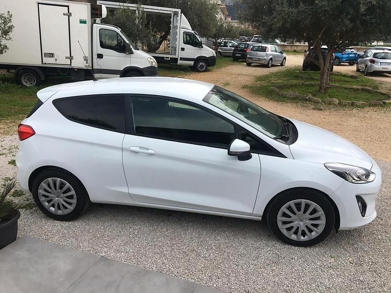 Usata Ford Fiesta Trend 85 CV (62 kW) 2020 Bianco Utilitaria
