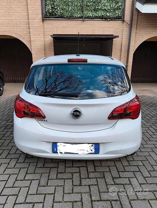 Usata Opel Corsa 90 CV (66 kW) 2019 Bianco Berlina