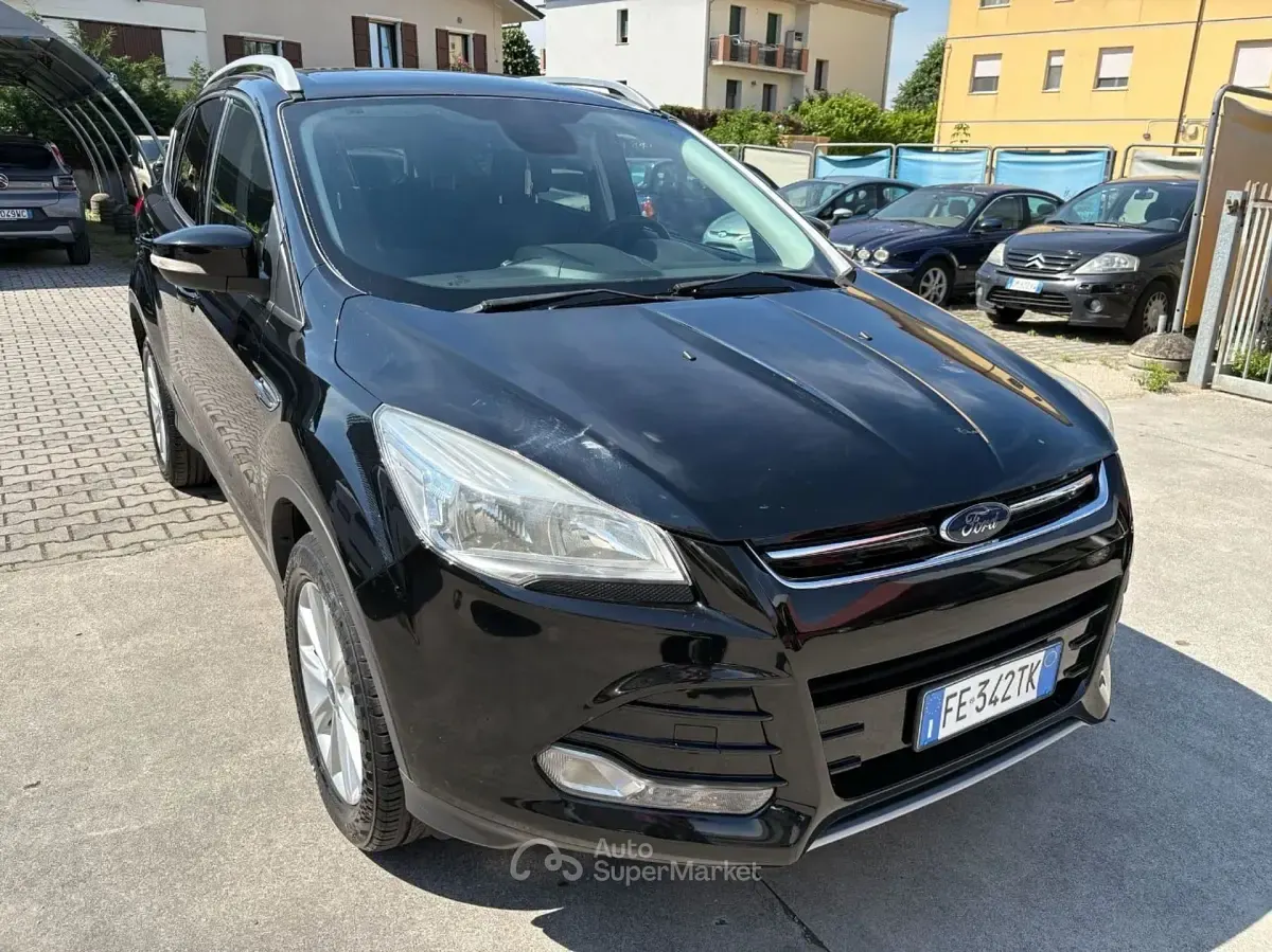 Usata Ford Kuga Titanium 120 CV (88 kW) 2016 Nero SUV