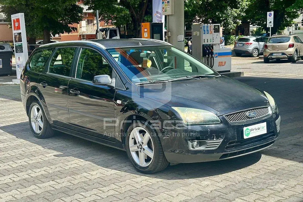 Usata Ford Focus S 116 CV (85 kW) 2007 Nero Station wagon