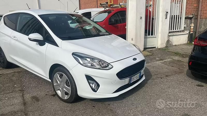 Usata Ford Fiesta Trend 85 CV (62 kW) 2020 Bianco Utilitaria
