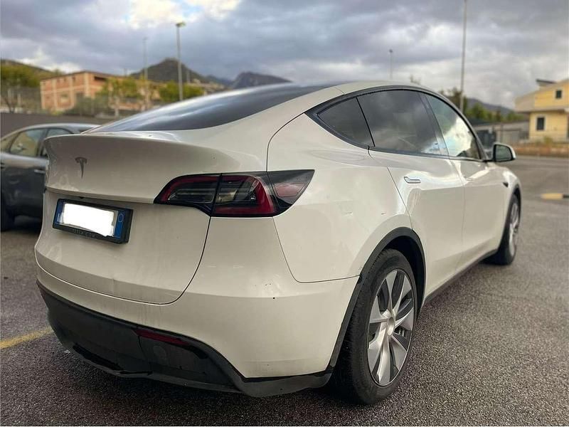 Usata Tesla Model Y RWD 125 kW (170 CV) 2024 Bianco SUV