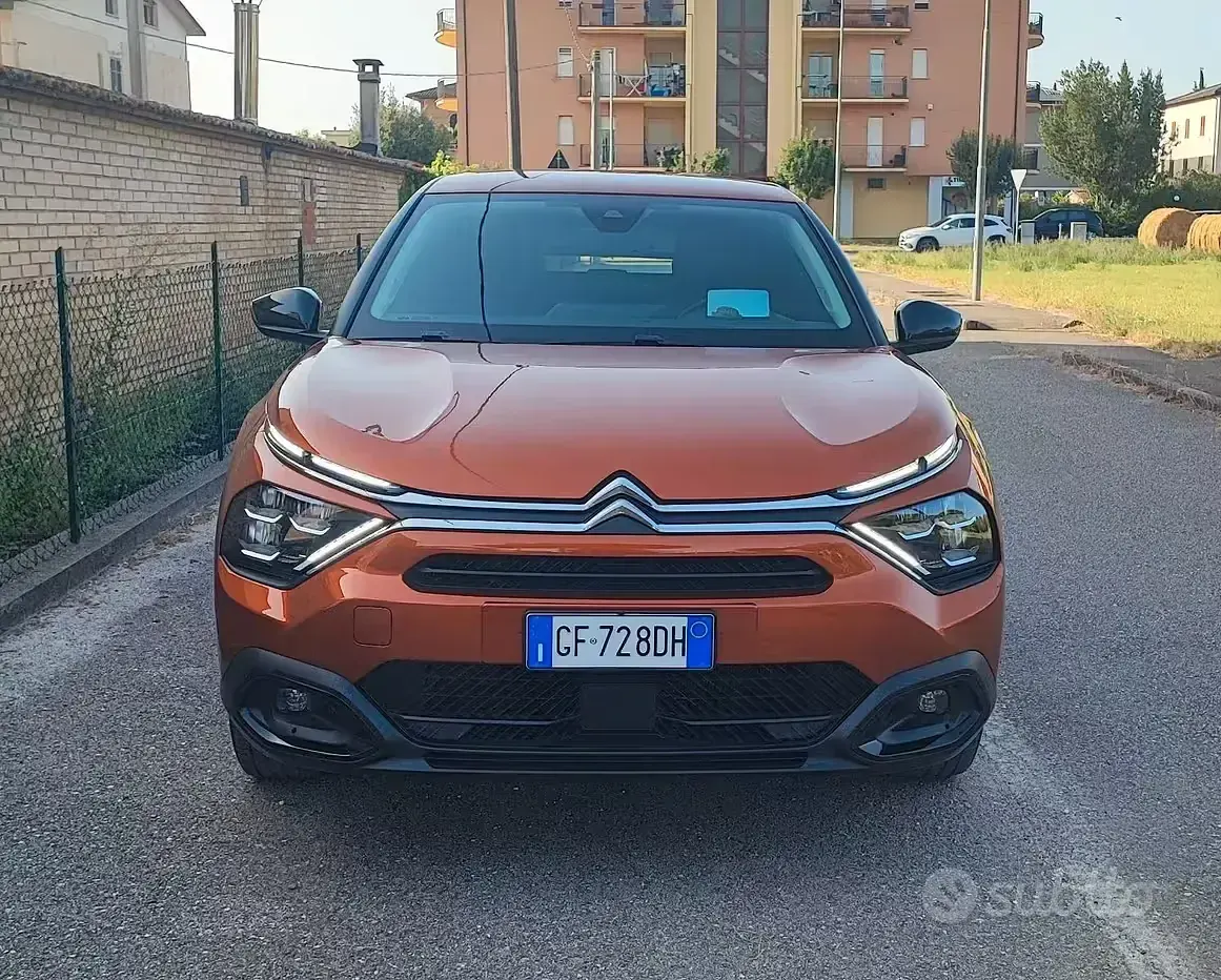 Usata Citroën e-C4 56 kW (77 CV) 2021 Arancione Berlina