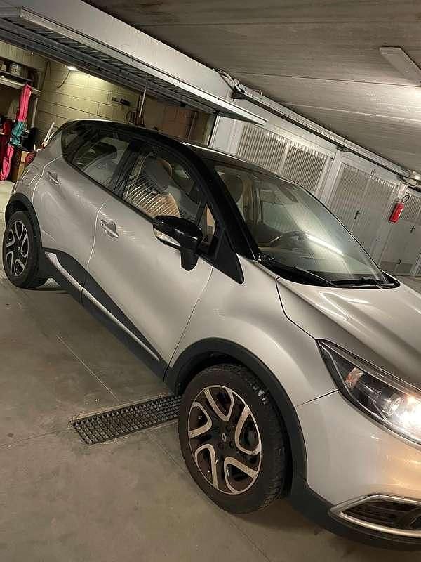Usata Renault Captur Intens 120 CV (88 kW) 2016 Argento SUV