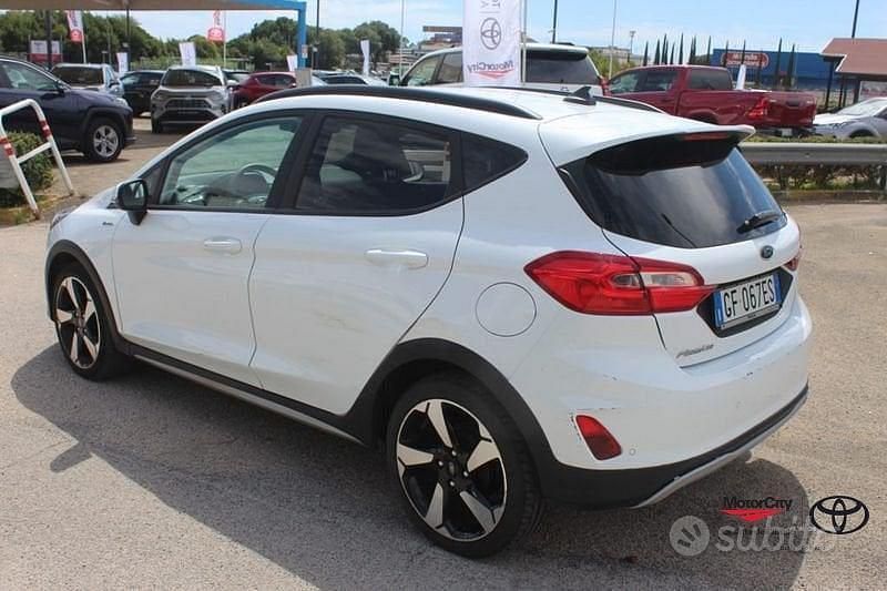 Usata Ford Fiesta Active 95 CV (69 kW) 2021 Bianco Utilitaria