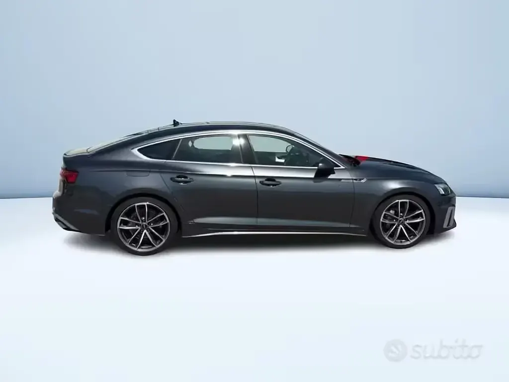 Usata Audi A5 Sportback S-Line 204 CV (150 kW) 2021 Grigio metallizzato Utilitaria
