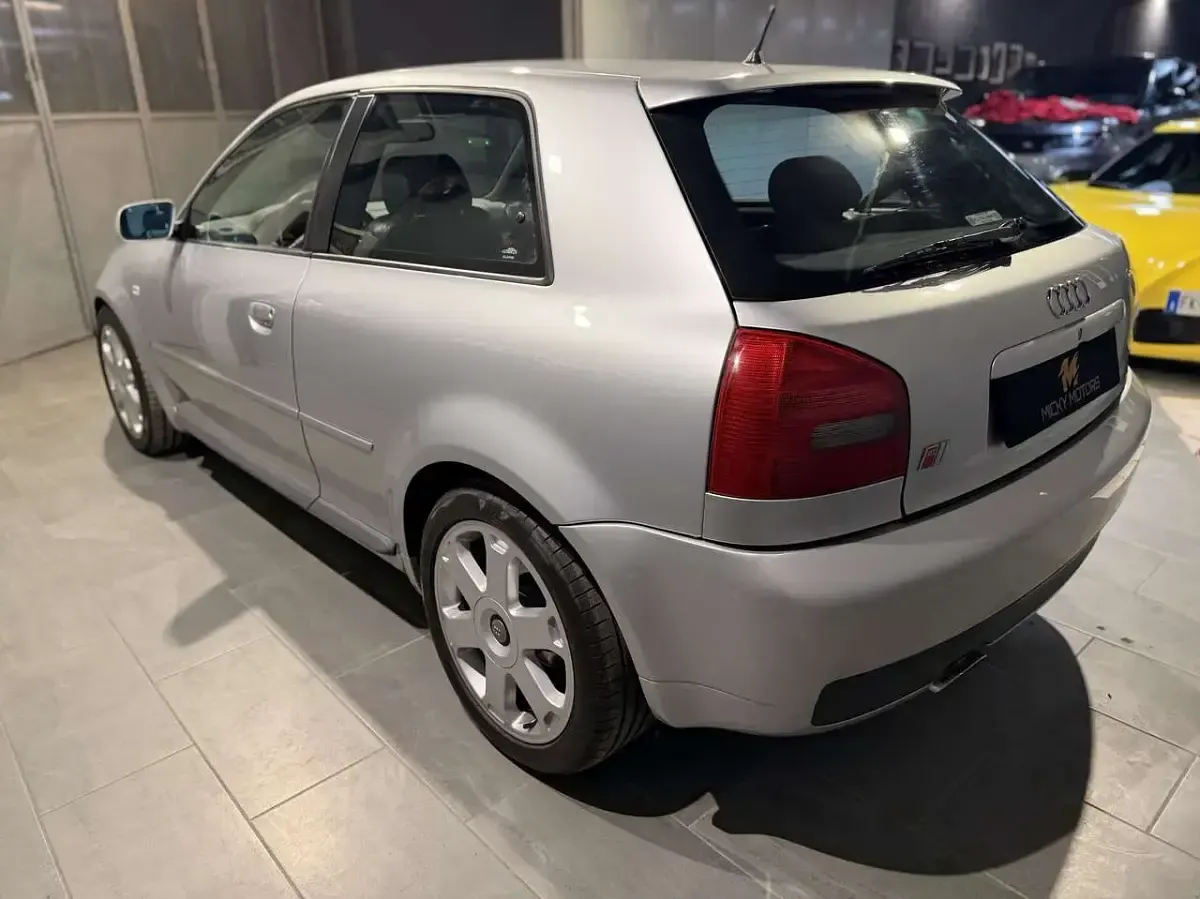 Usata Audi S3 Ambiente 209 CV (153 kW) 2000 Argento Utilitaria