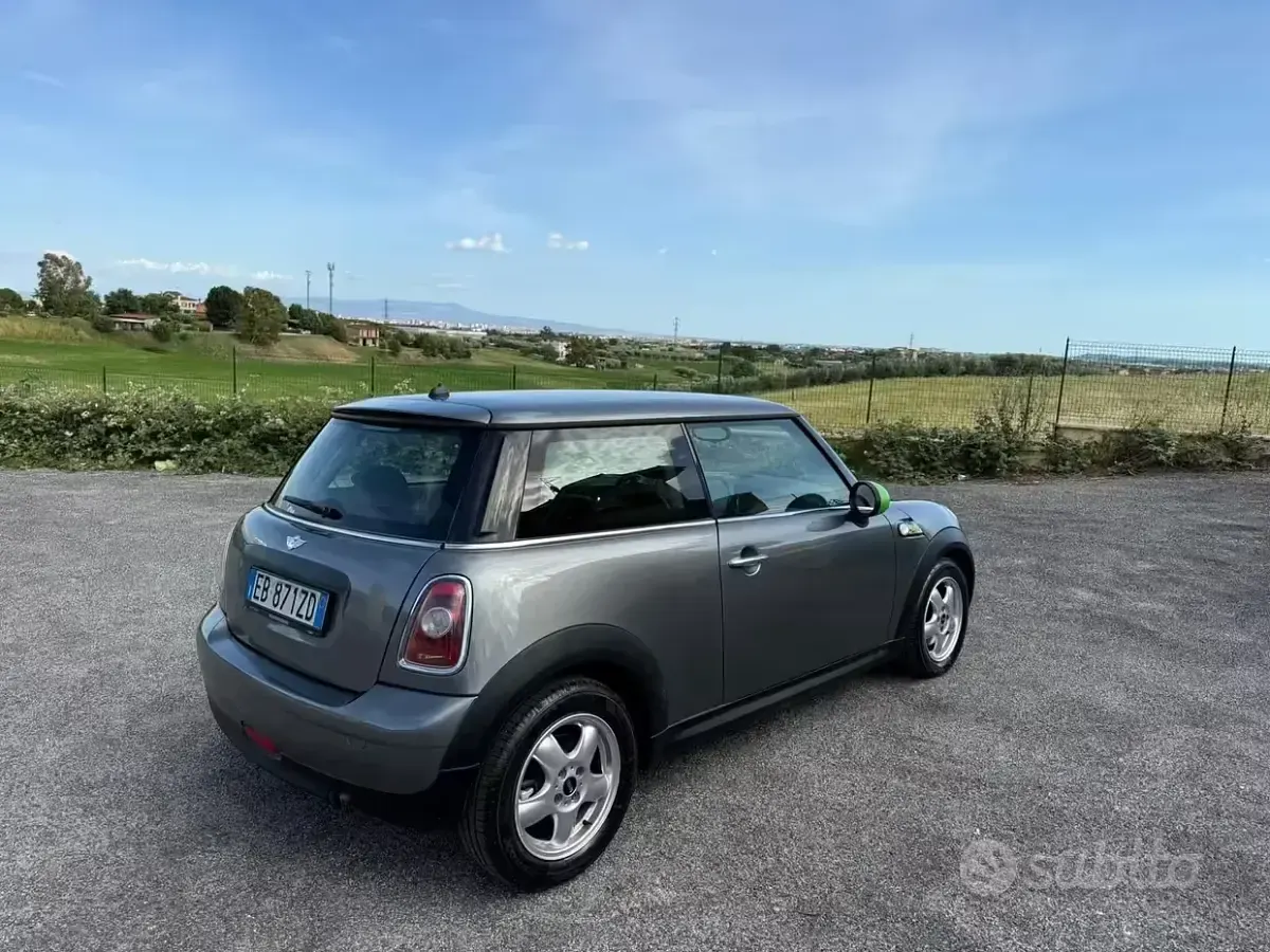 Usata Mini Cooper Clubman 98 CV (72 kW) 2011 Marrone Station wagon