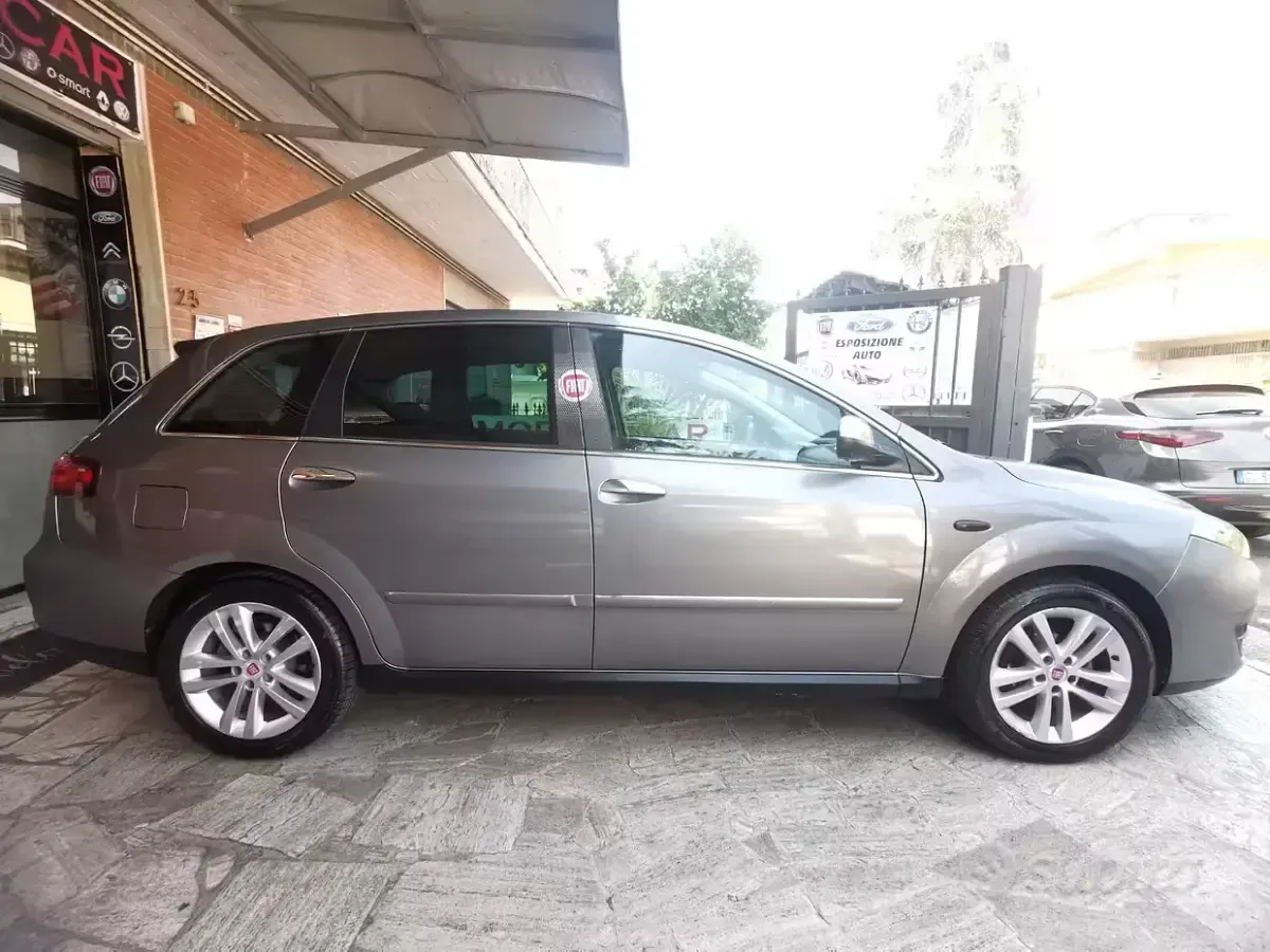 Usata Fiat Croma Emotion 150 CV (110 kW) 2010 Grigio Berlina