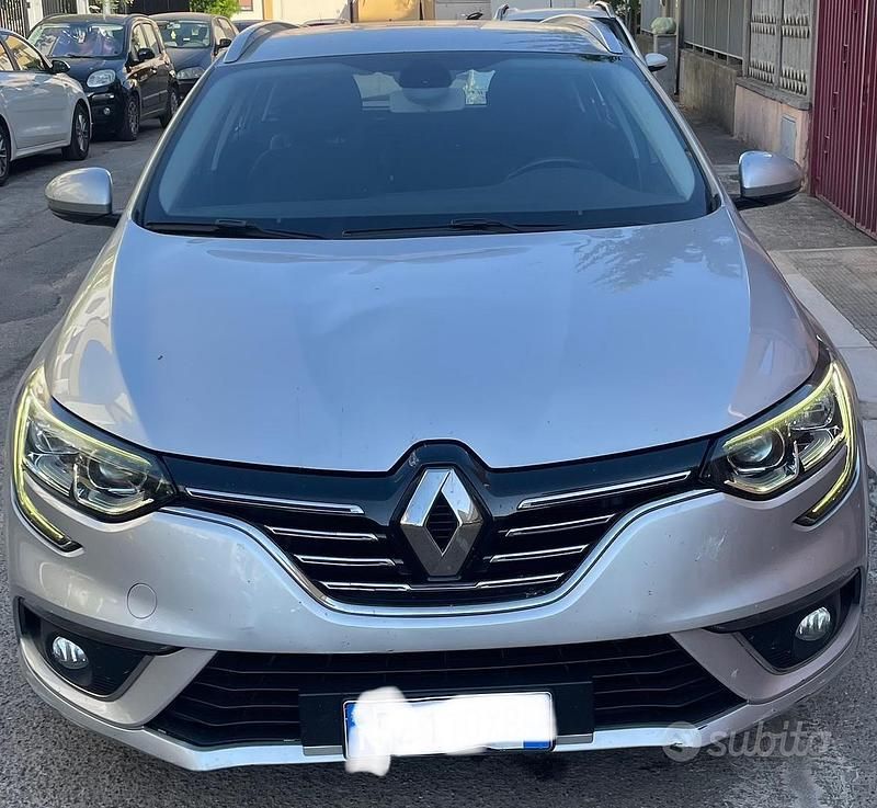 Usata Renault Mégane GrandTour 116 CV (85 kW) 2020 Grigio Station wagon