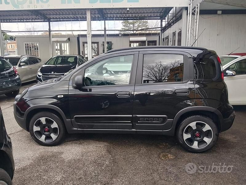 Usata Fiat Panda Cross Cross 69 CV (50 kW) 2019 Nero Utilitaria