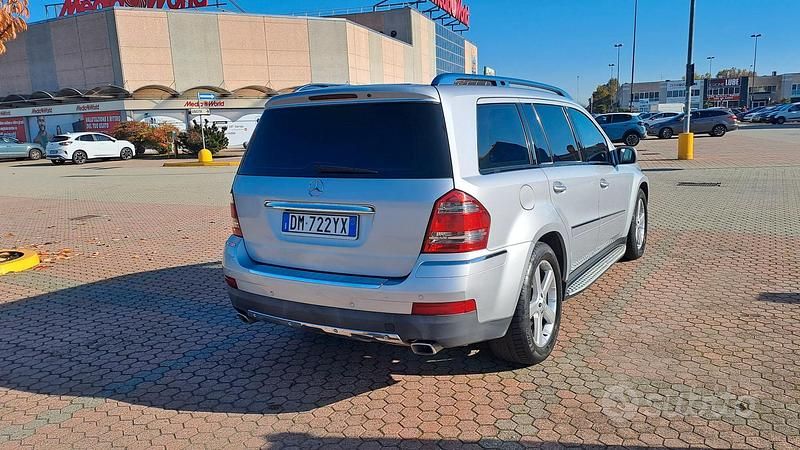 Usata Mercedes GL320 224 CV (164 kW) 2007 Grigio SUV