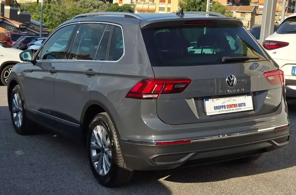 Usata VW Tiguan Sport 177 CV (130 kW) 2021 Grigio SUV