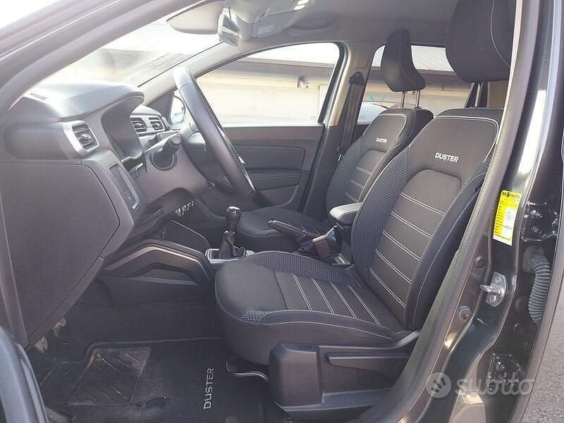 Usata Dacia Duster Journey 115 CV (84 kW) 2023 Grigio SUV